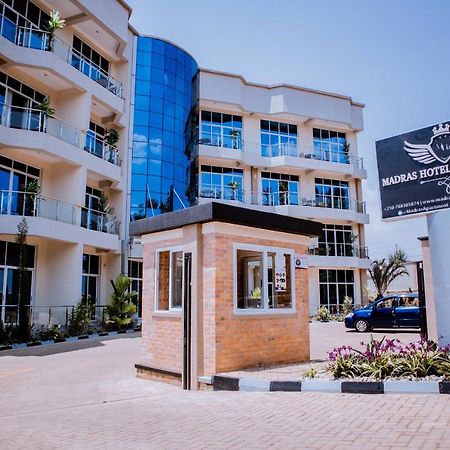 Madras Hotel And Apartments Кигали Экстерьер фото