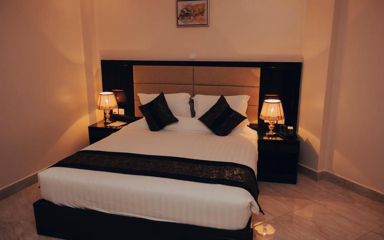 Madras Hotel And Apartments Кигали Экстерьер фото